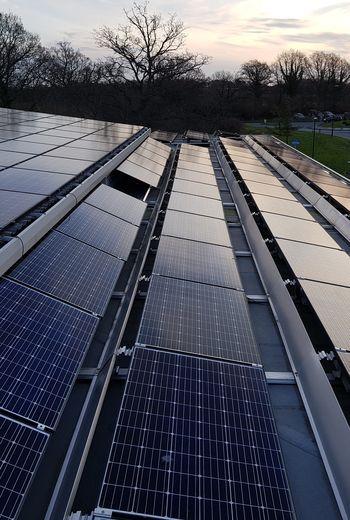 Střešní fotovoltaická elektrárna pro firmy